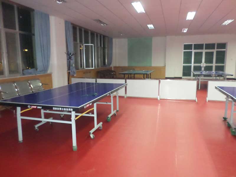 塑膠運(yùn)動地板適合地暖場所鋪設(shè)嗎？