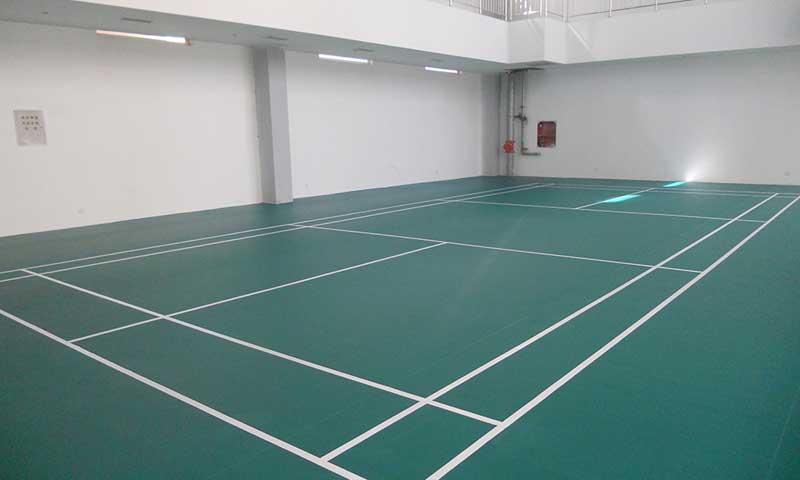 室內羽毛球場地地膠多少錢 一片室內羽毛球場地鋪地膠多少錢?